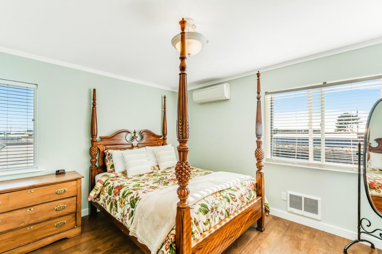 Westport Marina View Villa Ngoại thất bức ảnh